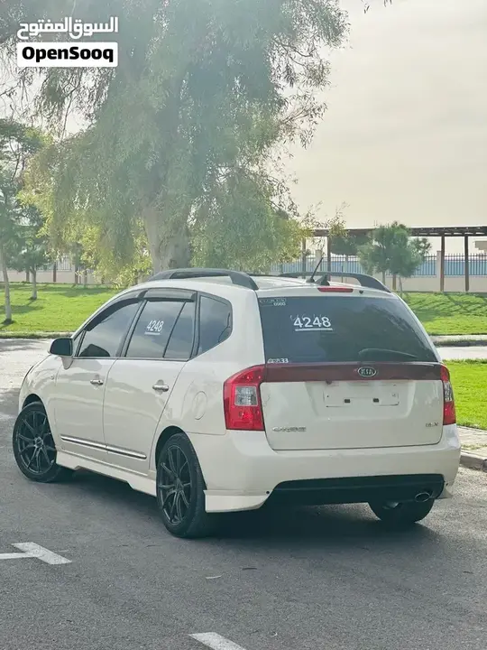 Kia Carens 2009 photo 3