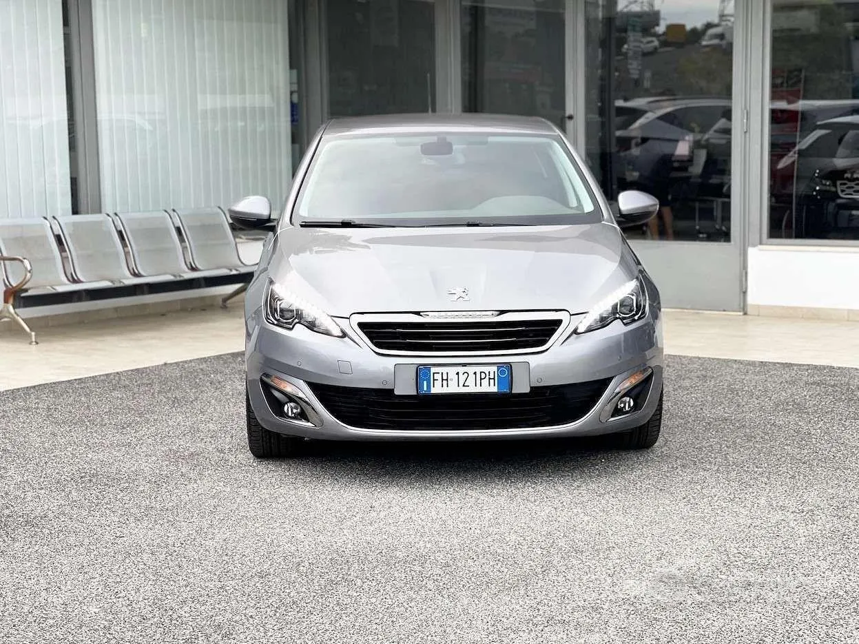 Peugeot 308 2017 photo 2
