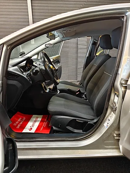 Ford Fiesta 2012 photo 5