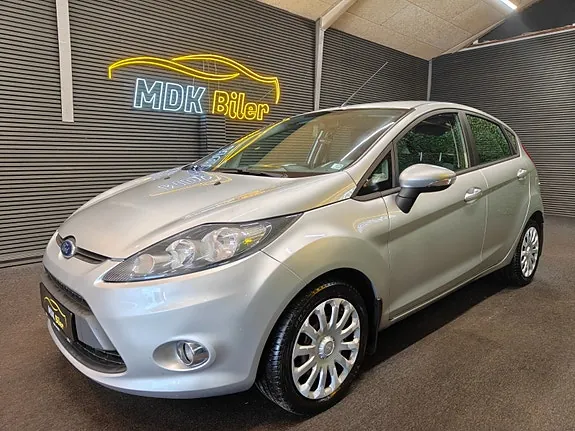 Ford Fiesta 2012 photo 2