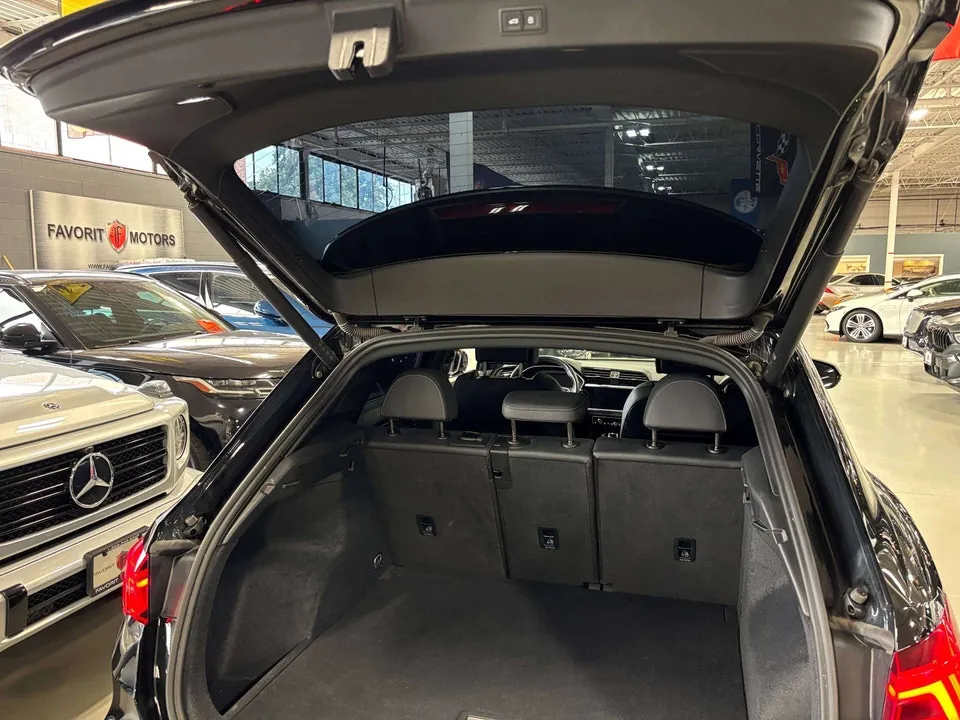 Audi Q3 2023 photo 5