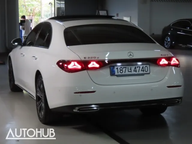 Mercedes-Benz E-Class 2024 photo 4