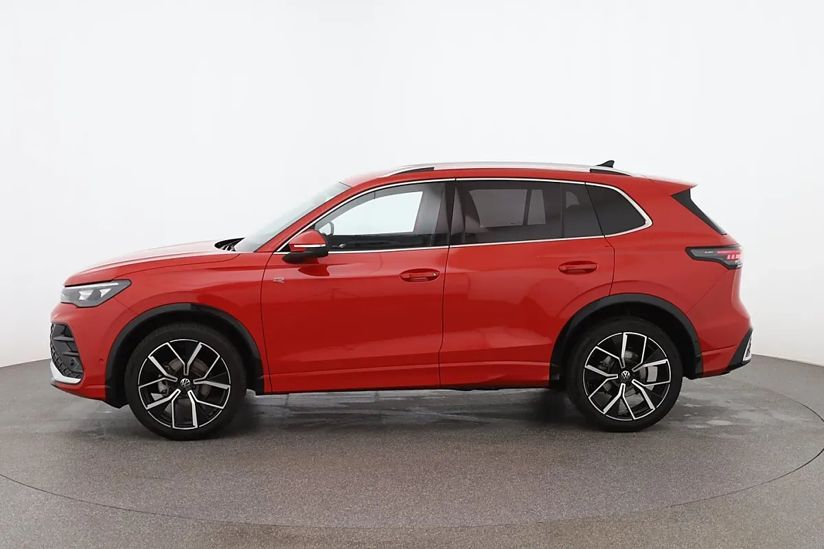 Volkswagen Tiguan 2024 photo 2