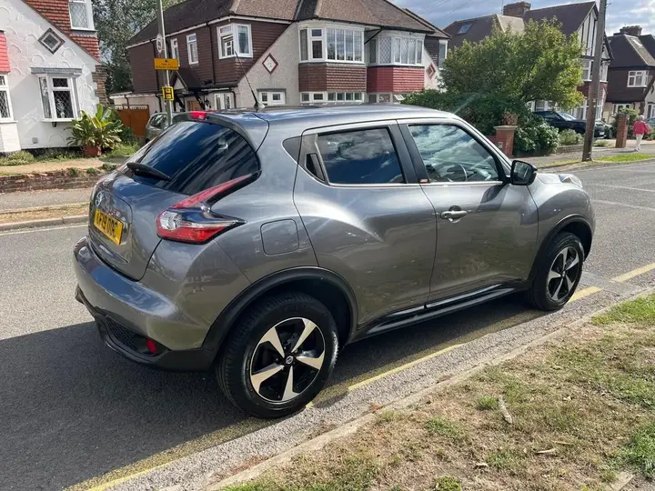 Nissan Juke 2019 photo 2