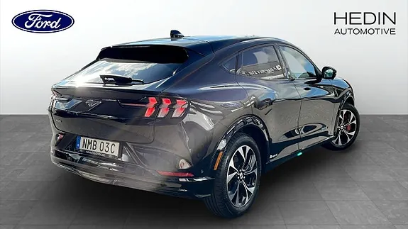 Ford Mustang Mach-E 2022 photo 2