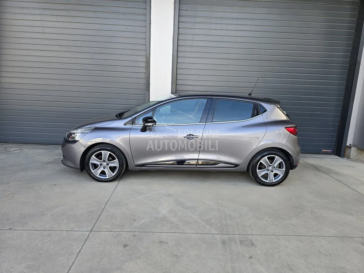 Renault Clio 2015 photo 2