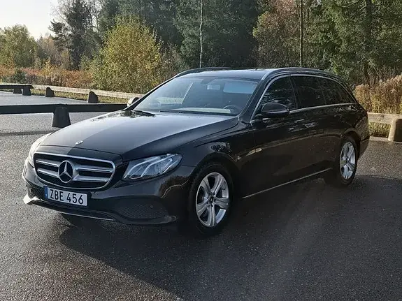 Mercedes-Benz E 220 D