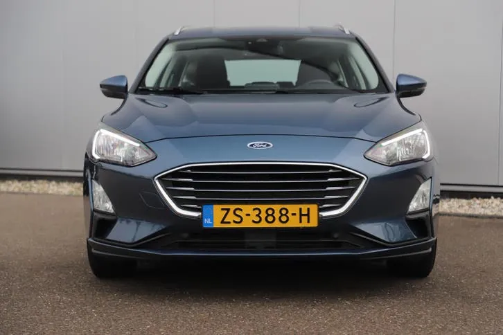Ford Focus 2019 photo 2