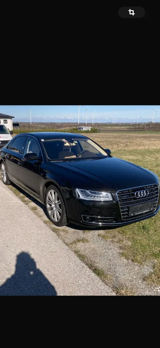 Audi A8 2013 photo 2
