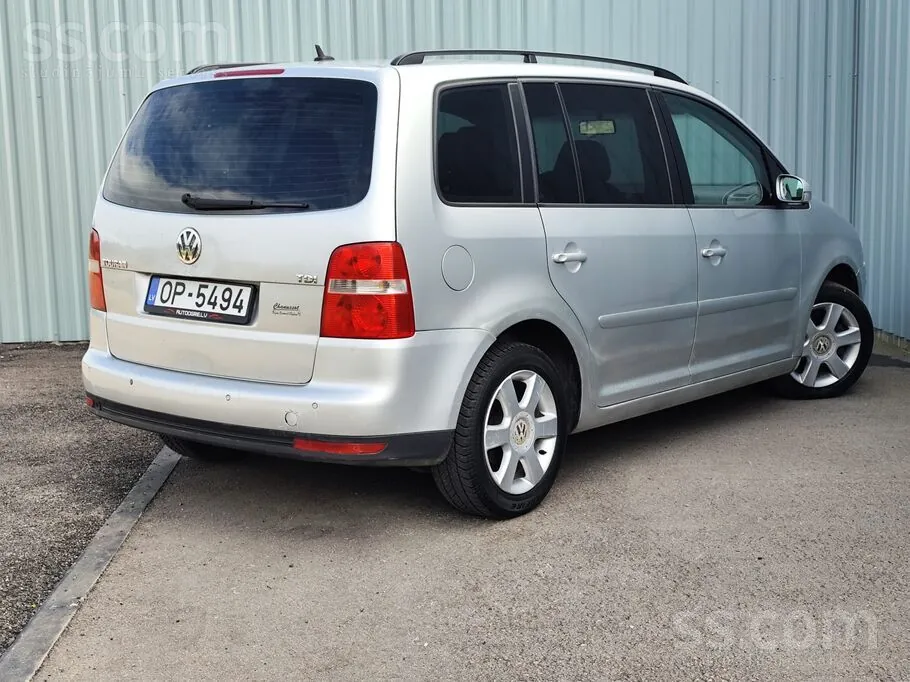 Volkswagen Touran 2006 photo 4