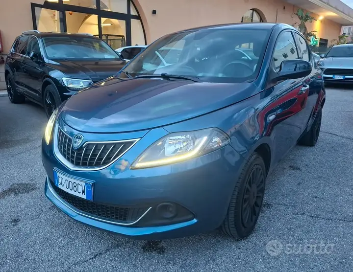 Lancia Ypsilon