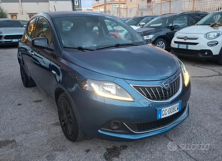 Lancia Ypsilon 2022 photo 2