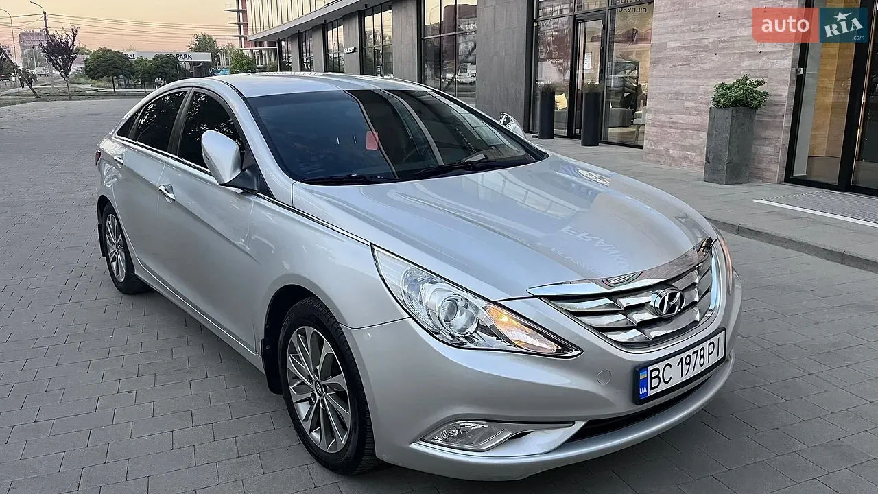Hyundai Sonata 2014 photo 2