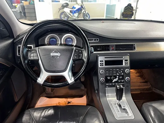 Volvo V70 2010 photo 5
