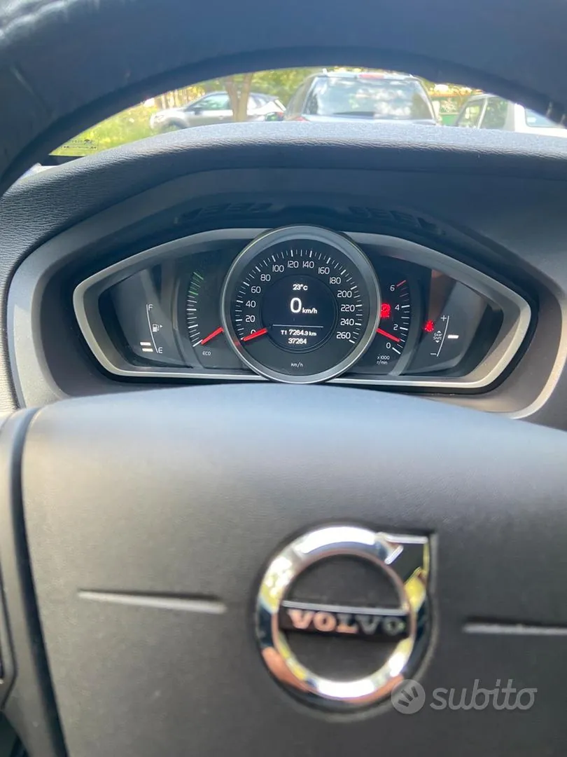 Volvo V40 2016 photo 5