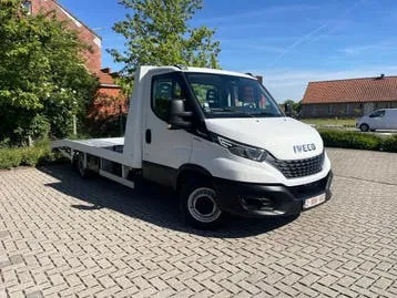 Iveco Daily 2021 photo 2