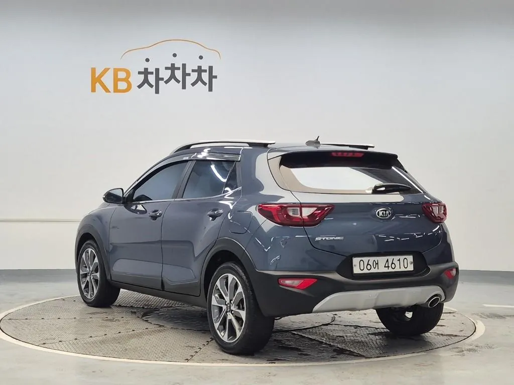 Kia Stonic 2018 photo 2