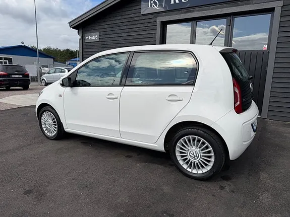 Volkswagen Up 2016 photo 3