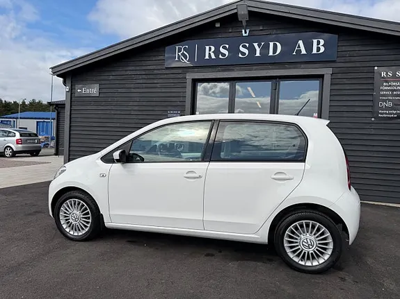 Volkswagen Up 2016 photo 2