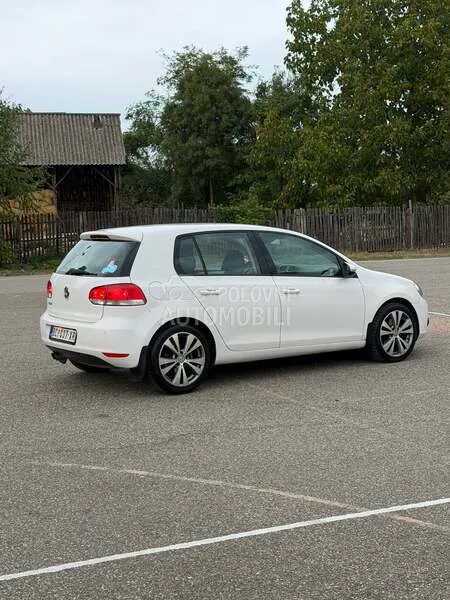 Volkswagen Golf 2009 photo 4
