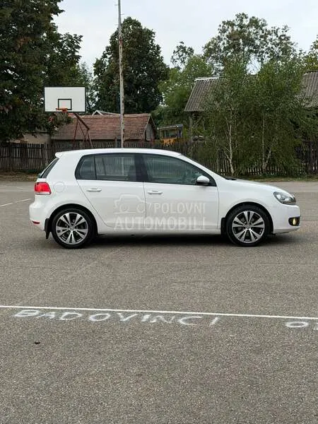 Volkswagen Golf 2009 photo 3
