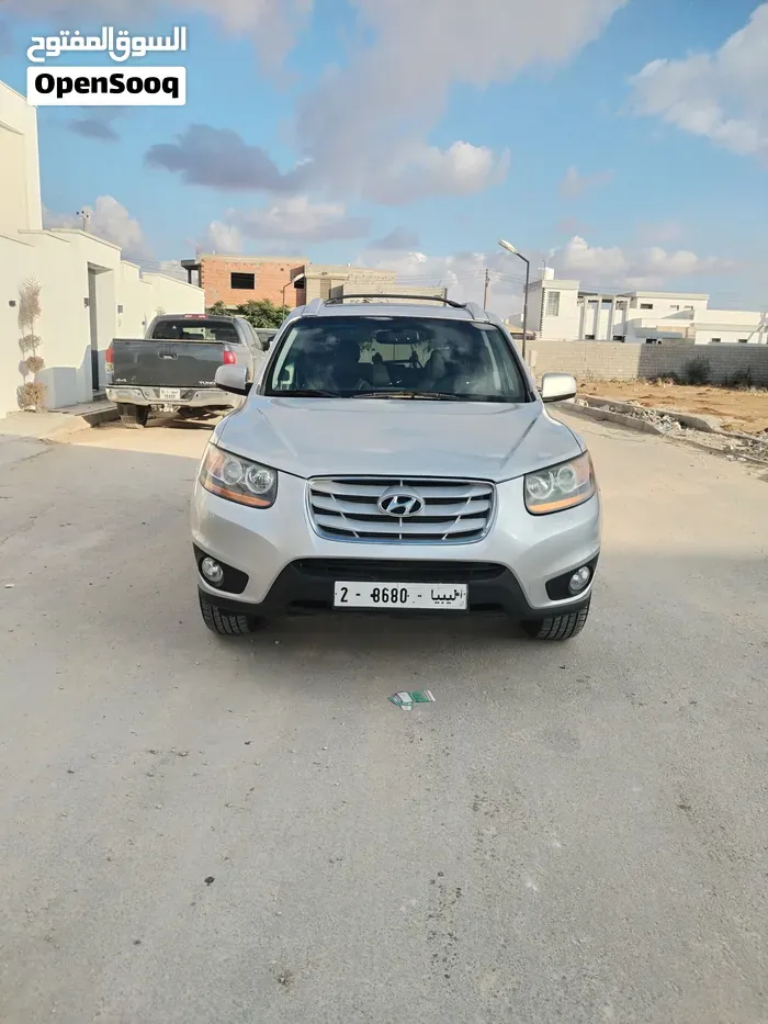 Hyundai Santa Fe 2012 photo 2