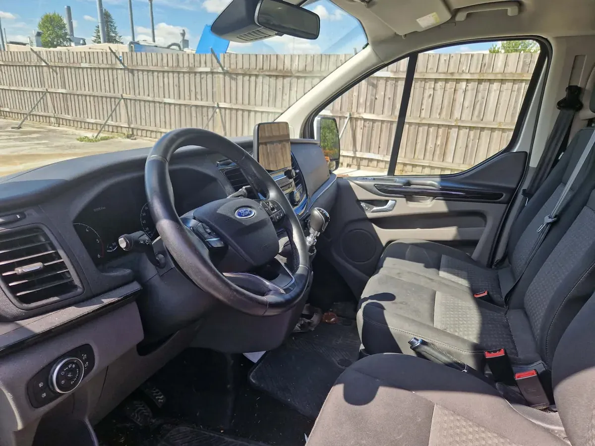 Ford Tourneo Custom 2022 photo 2