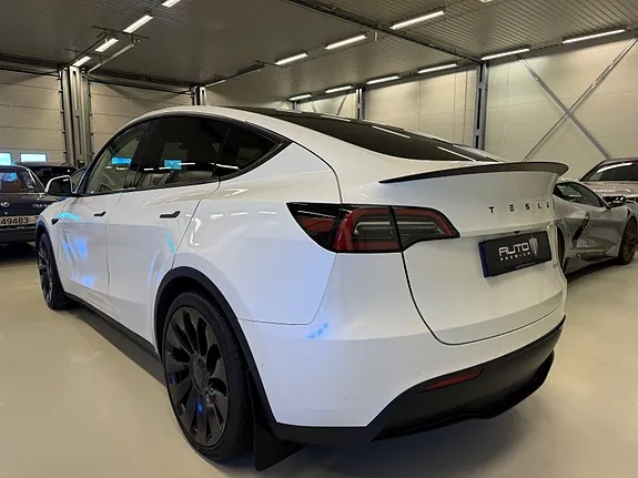 Tesla Model Y 2022 photo 4