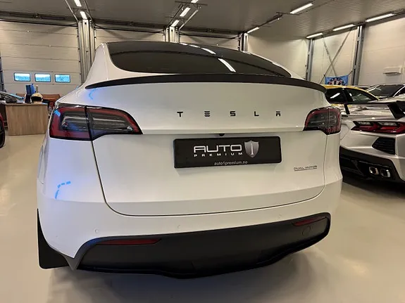Tesla Model Y 2022 photo 5