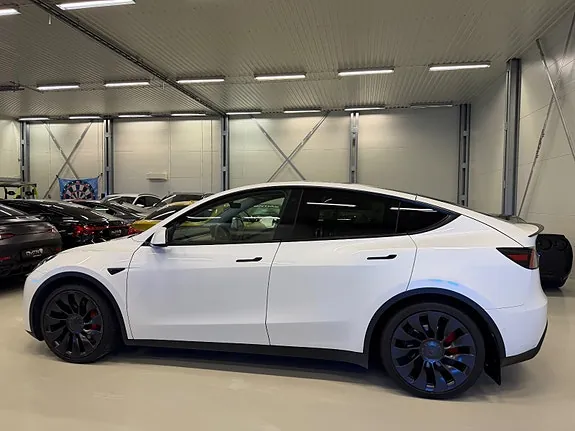 Tesla Model Y 2022 photo 3