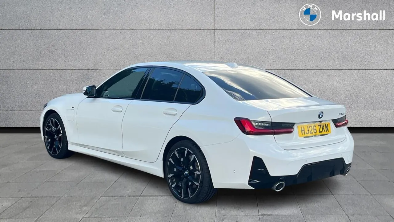 BMW 3 Series 2026 photo 2
