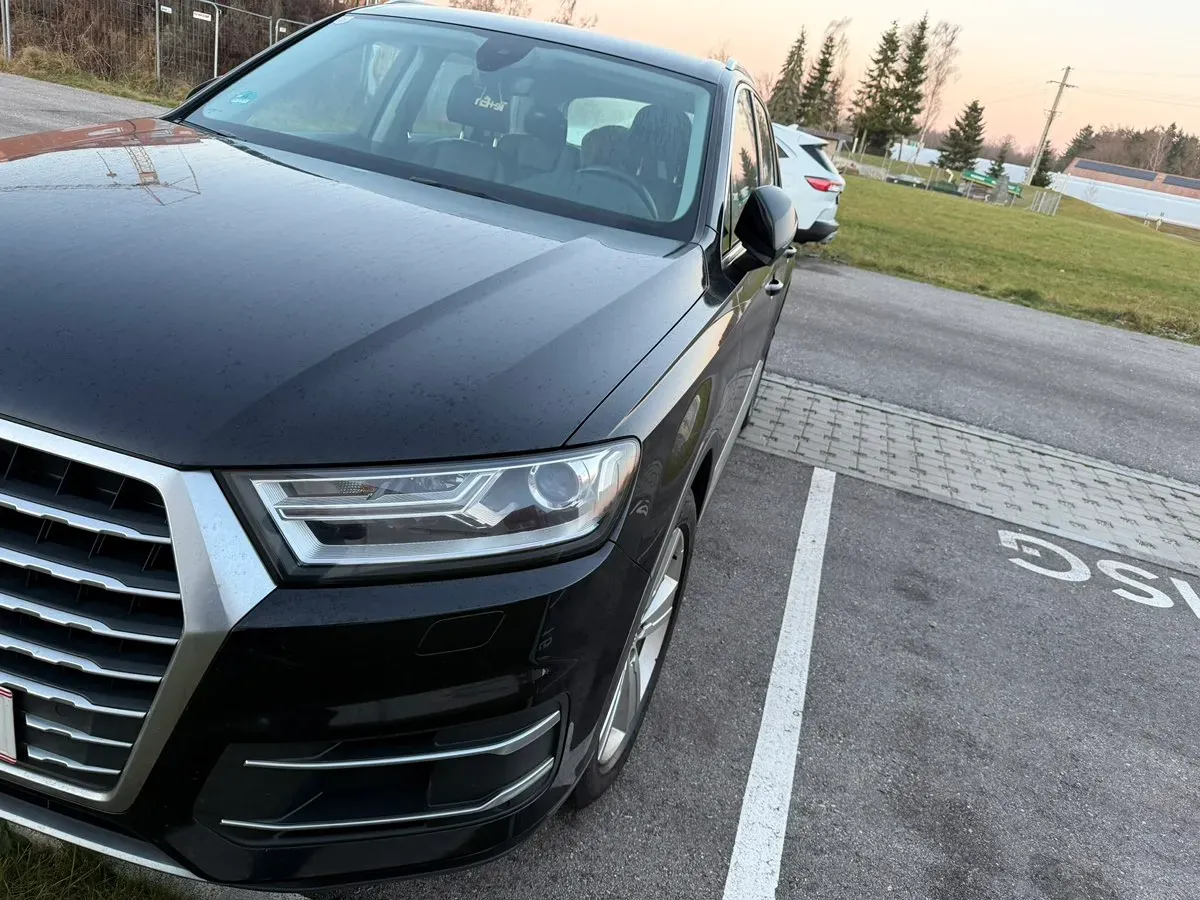 Audi Q7 2016 photo 2