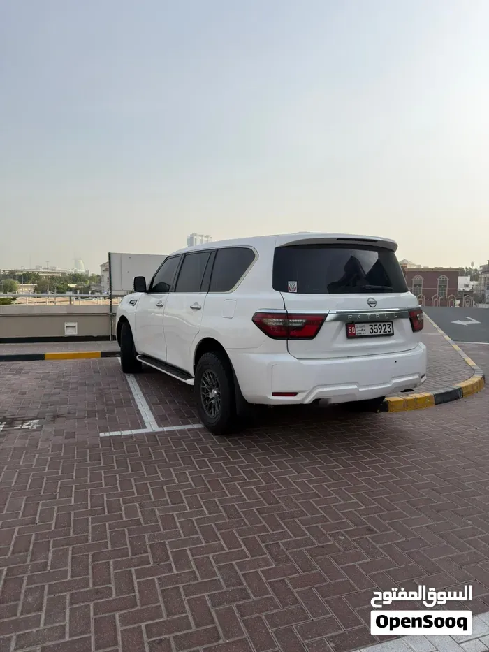 Nissan Patrol 2012 photo 5