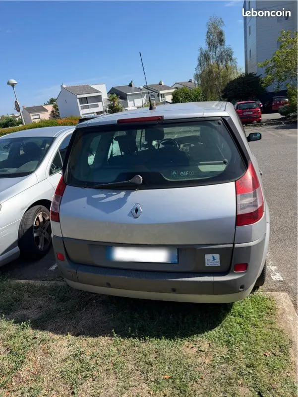 Renault Scenic 2005 photo 2