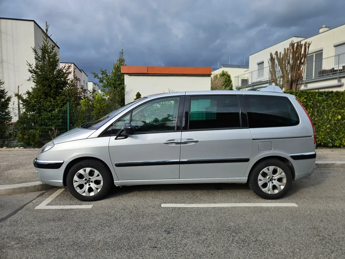 Citroen C8 2012 photo 2