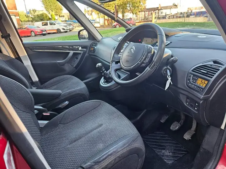 Citroen Grand C4 Picasso 2013 photo 4