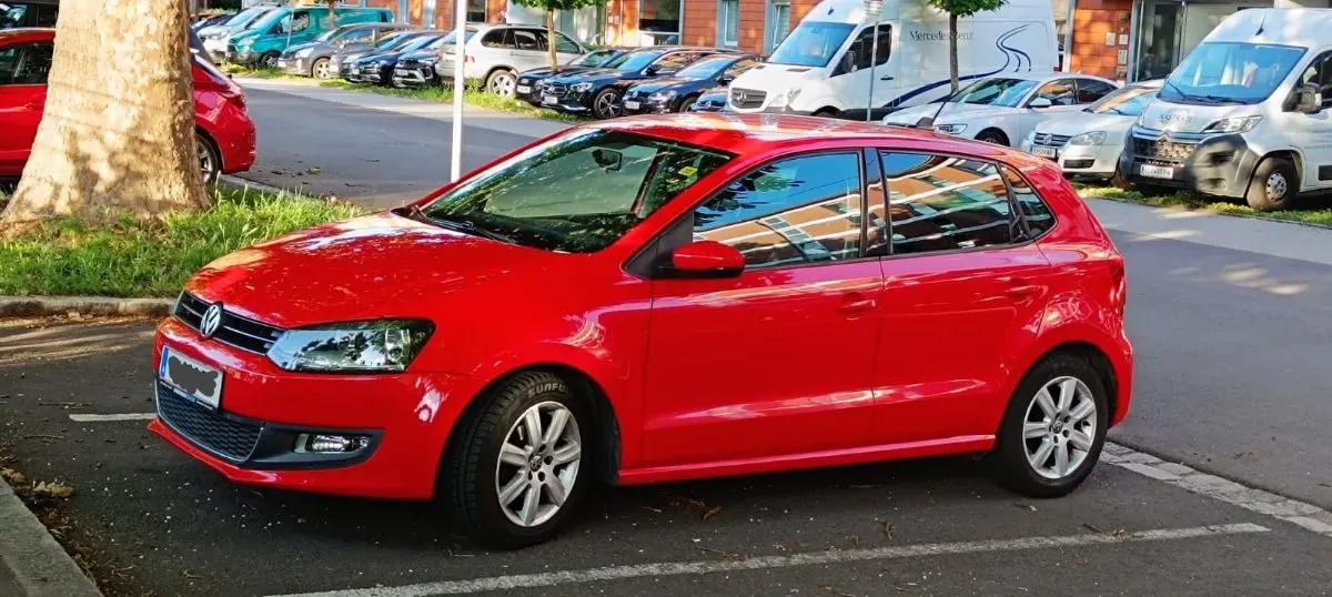 Volkswagen Polo 2010 photo 2