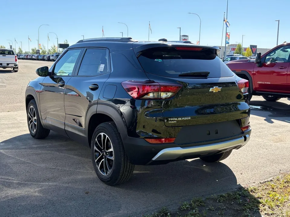 Chevrolet Trailblazer 2026 photo 2