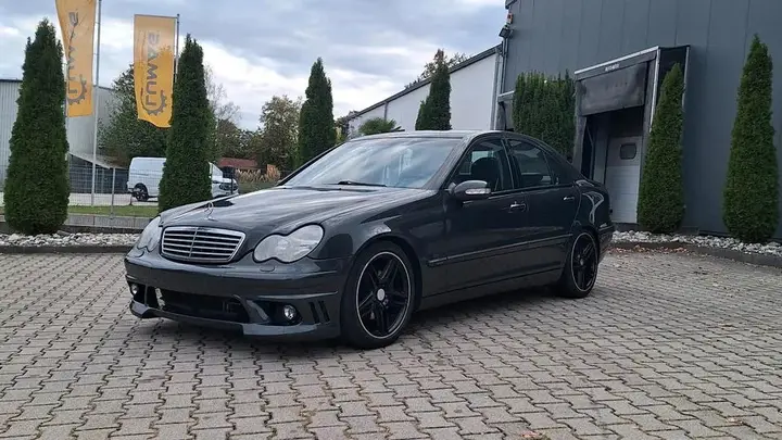 Mercedes-Benz C240