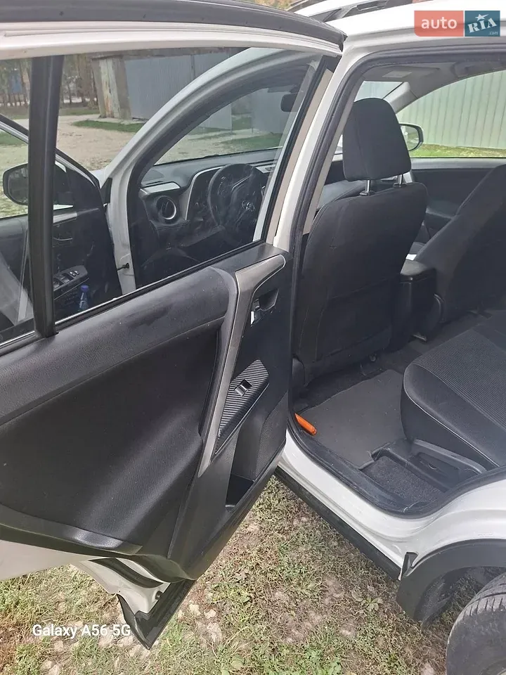Toyota Rav4 2013 photo 4