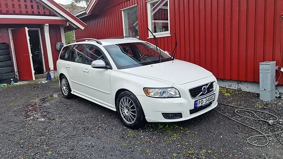 Volvo V50 2011 photo 3