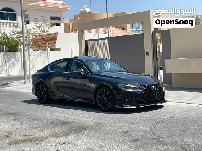 Lexus Is 350 2022 photo 2