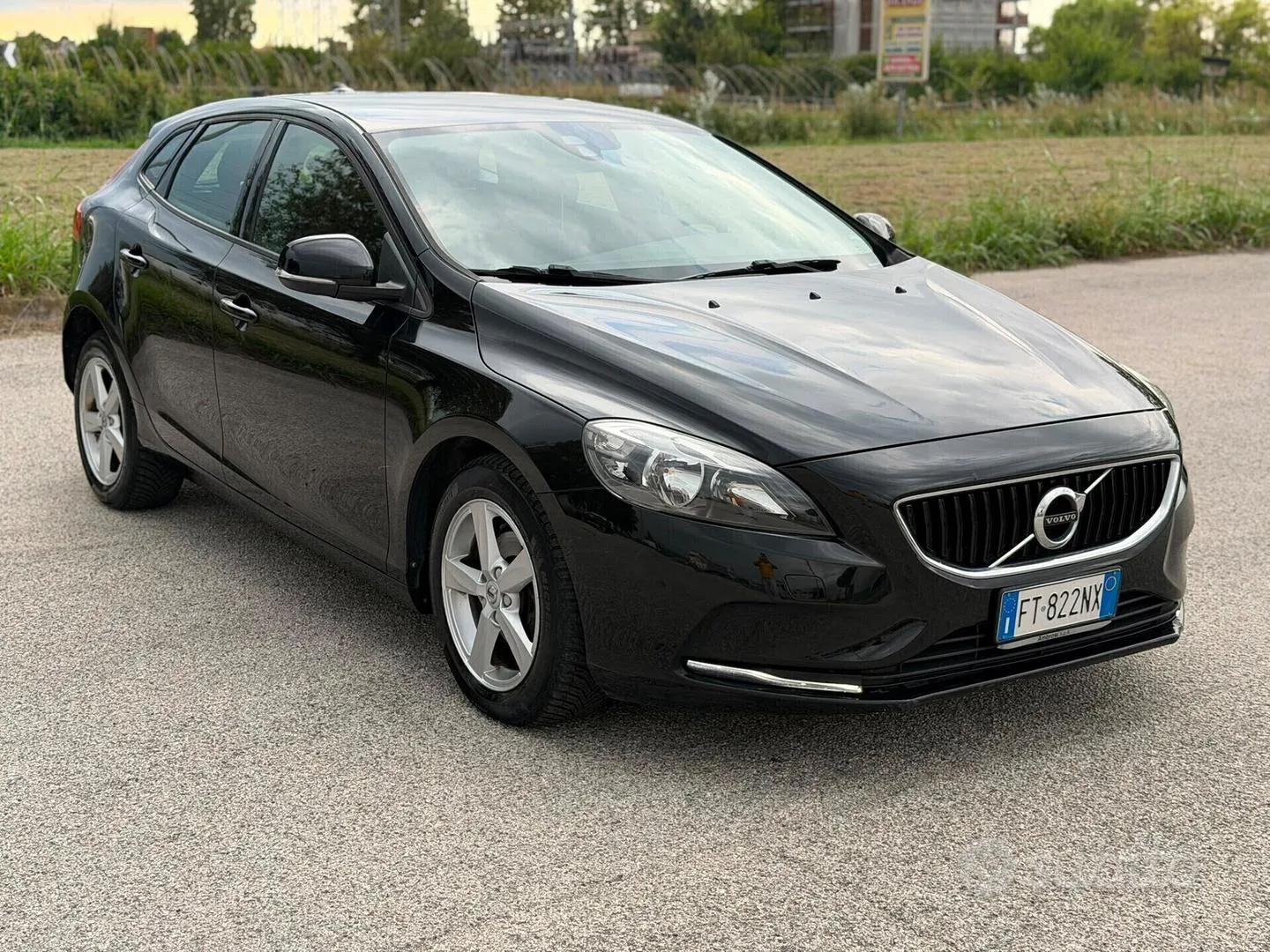 Volvo V40 2019 photo 3