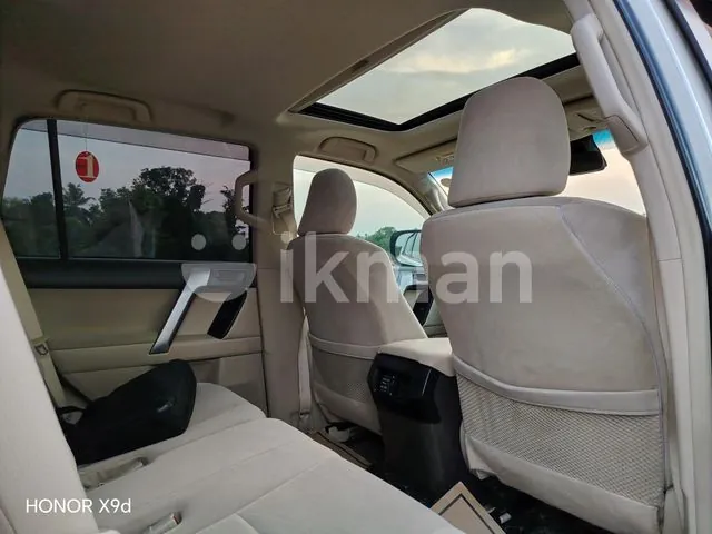 Toyota Land Cruiser Prado 2018 photo 3