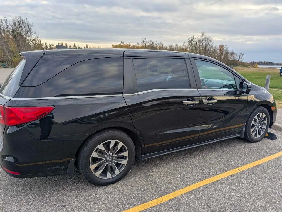 Honda Odyssey 2022 photo 3