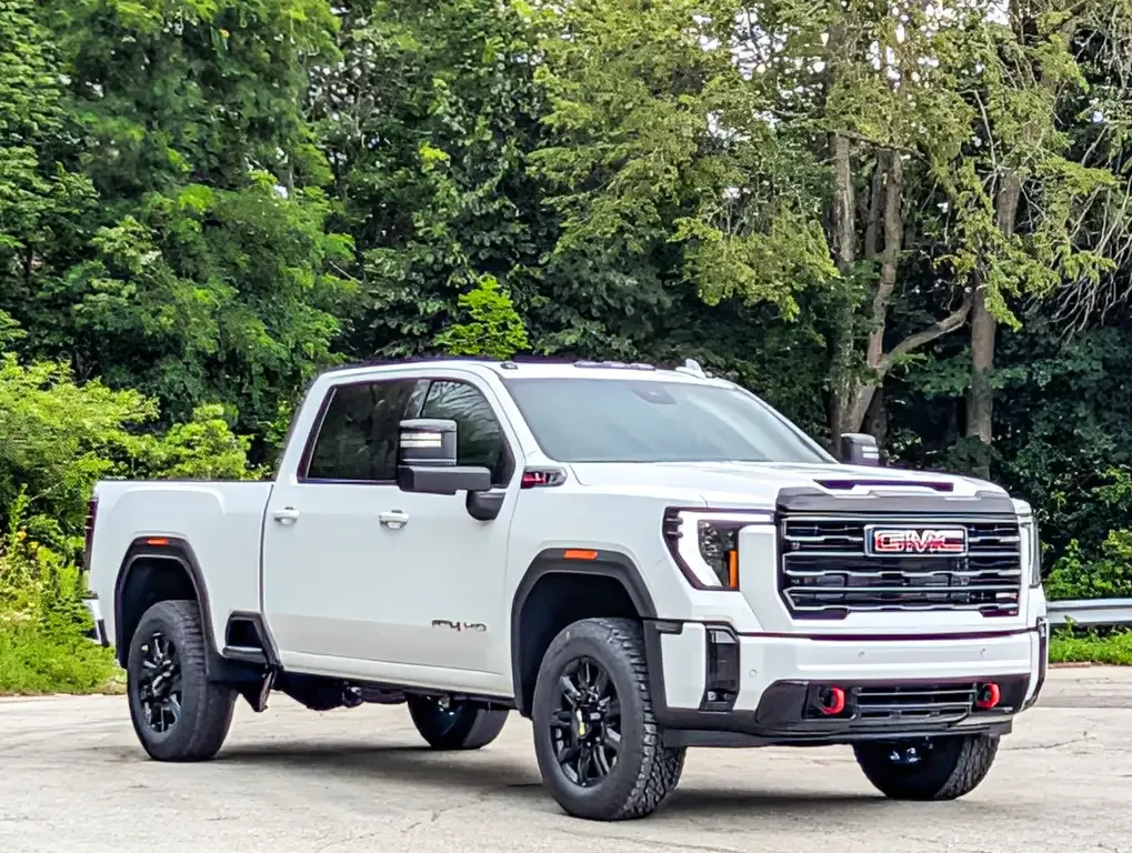GMC Sierra 2500Hd 2026 photo 3