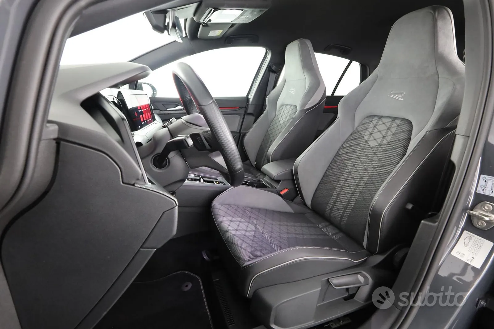 Volkswagen Golf 2022 photo 2
