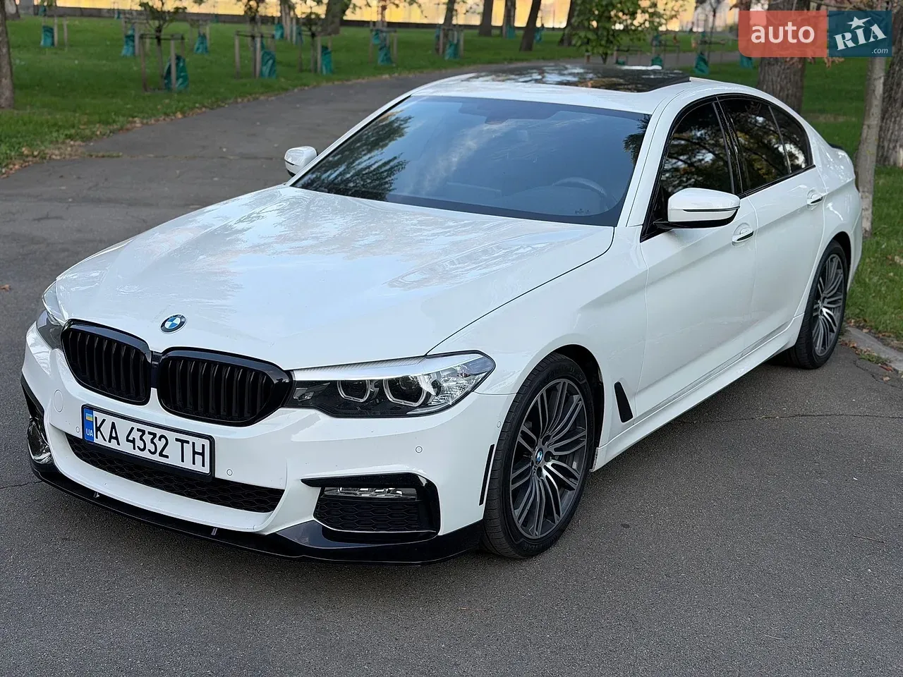 BMW 5 Series 2017 photo 3