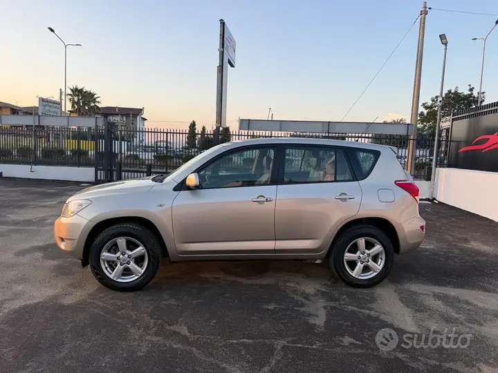 Toyota Rav4 2011 photo 5