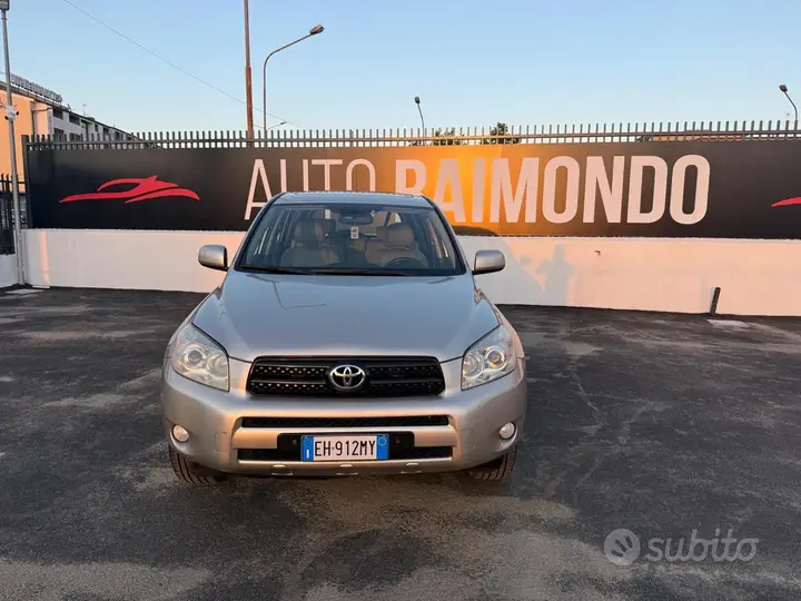Toyota Rav4 2011 photo 2